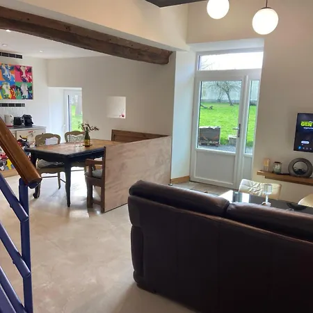 Vakantiehuis Le Grand De La Binodiere, Charme Et Confort Pres Du Mont-saint-michel Pour 9 Personnes Beslon (Manche)